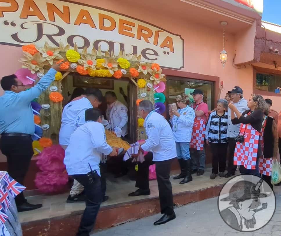 The world's largest pasty emerges from the Panadería Roque in Real del Monte